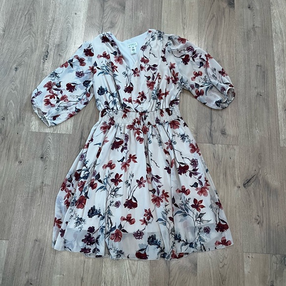 Enfocus Studio Dresses & Skirts - Enfocus Studio Pink Floral V-Neck Puff Sleeve Midi Dress